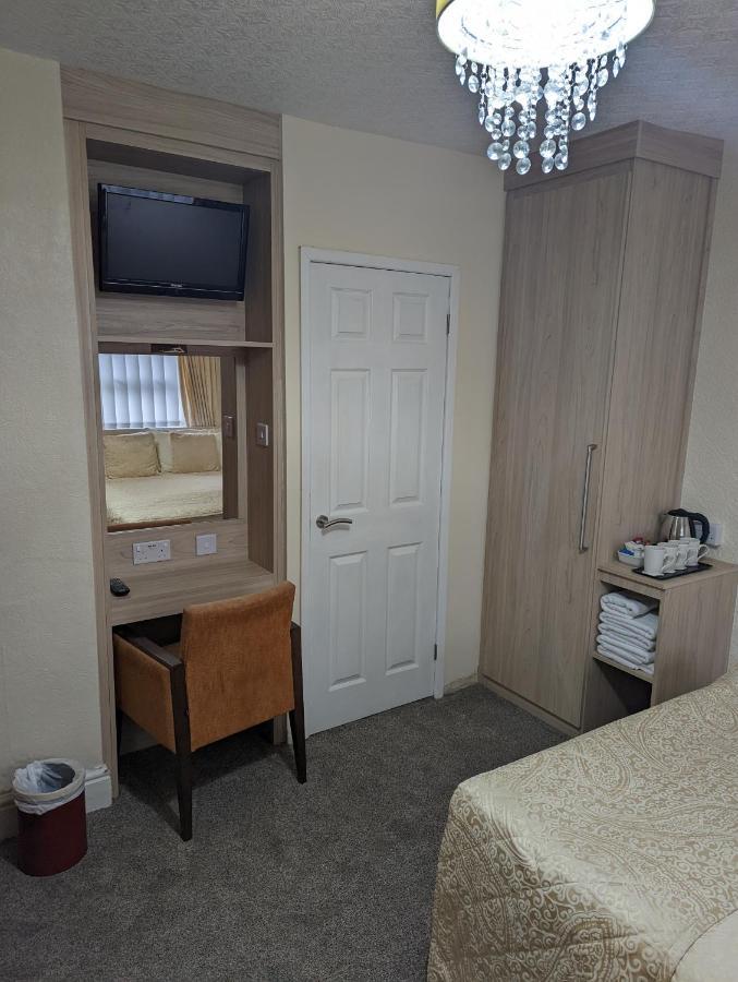 The Stafford Bed & Breakfast Blackpool Dış mekan fotoğraf