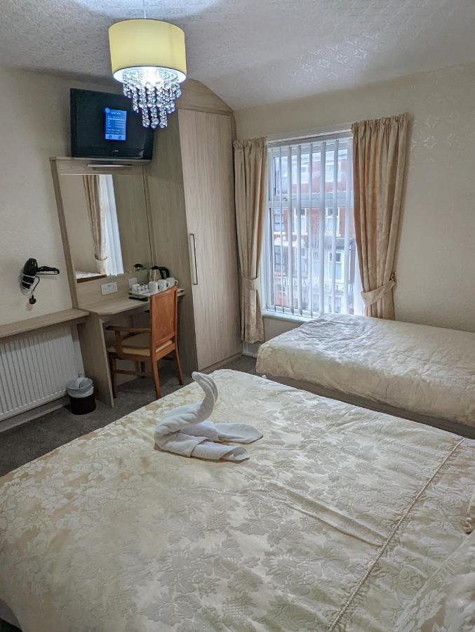 The Stafford Bed & Breakfast Blackpool Dış mekan fotoğraf