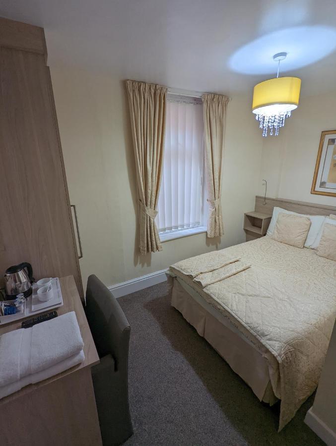 The Stafford Bed & Breakfast Blackpool Dış mekan fotoğraf