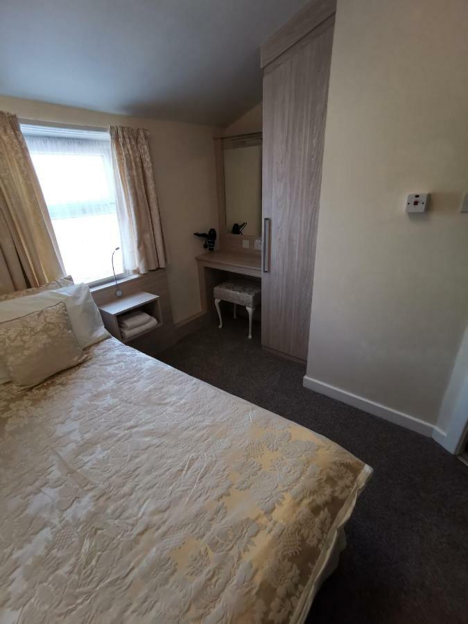 The Stafford Bed & Breakfast Blackpool Dış mekan fotoğraf
