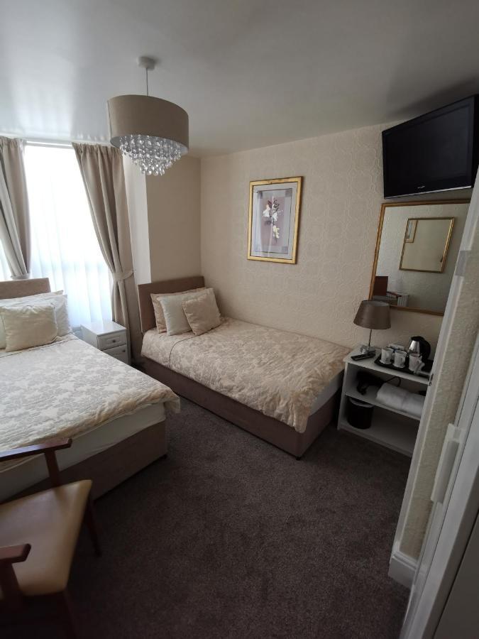 The Stafford Bed & Breakfast Blackpool Dış mekan fotoğraf